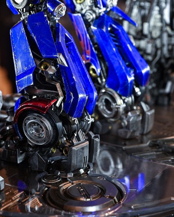 Image Of Premium+ Optimus Prime Display From  Threezero Transformers Series  (13 of 22)